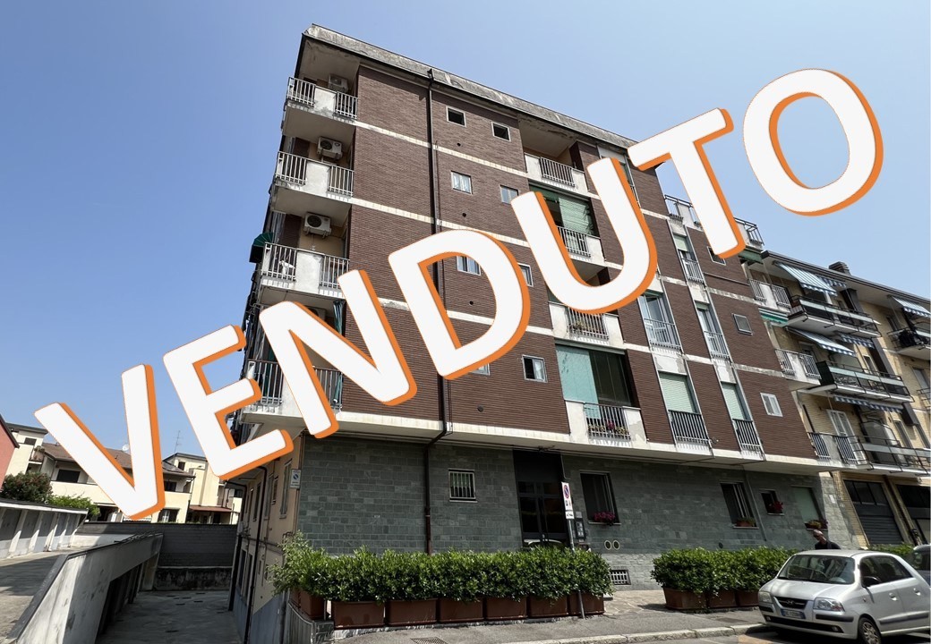 PIOLTELLO - 2 LOCALI di mq. 65 con BOX